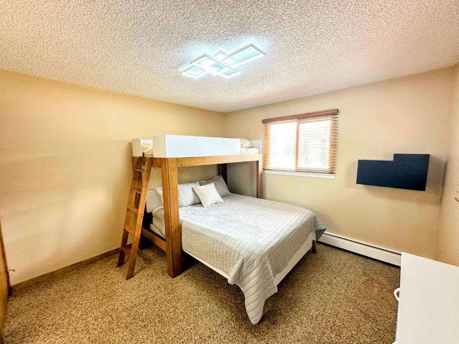 Winter Haus, Winter Park 2 Bedrooms Corner Unit W Outdoor Patio Walking Distance To The Center Of Town エクステリア 写真