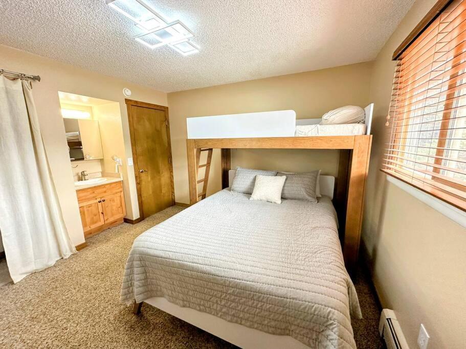 Winter Haus, Winter Park 2 Bedrooms Corner Unit W Outdoor Patio Walking Distance To The Center Of Town エクステリア 写真